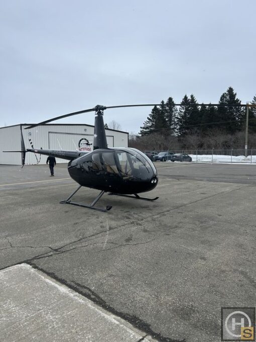 Robinson R44 - Mars 2013 - C-FSRH - Image 9